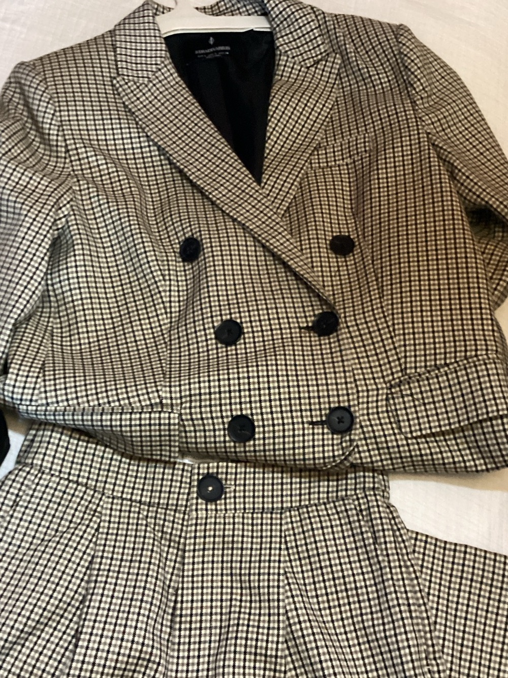 Stradivarius 2 Piece Suit!  Black & Cream Double-Breasted Houndstooth